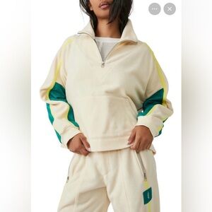 Free people Arena set